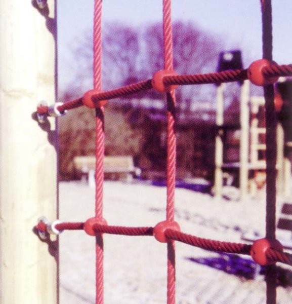 Kletternetz aus Ø 16 mm Herkulestau, # 350 mm Maschenweite mit Kugelknoten